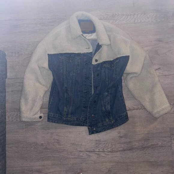 American Eagle Denim and Sherpa Jacket - Picture 1 of 3